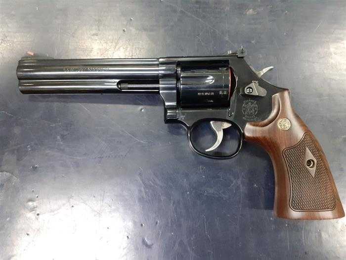 SMITH & WESSON .357-.38 M586-8