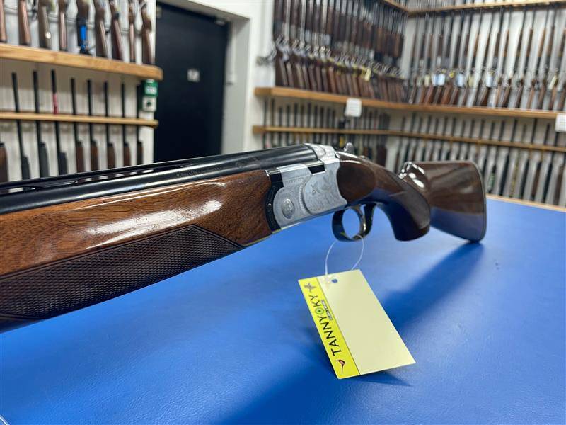 BERETTA 12 Gauge 687