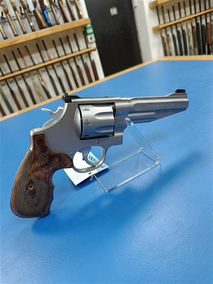 SMITH & WESSON .357-.38 627 PC