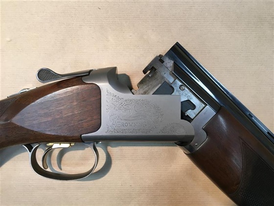 BROWNING 12 Gauge B425