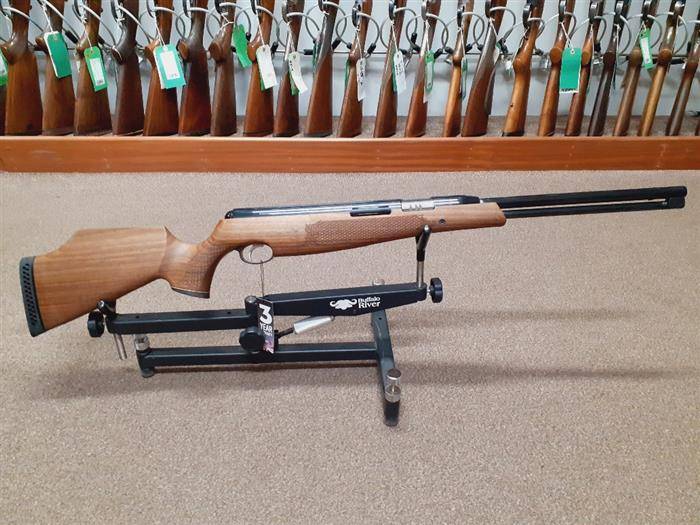 AIR ARMS .22 TX200 WALNUT