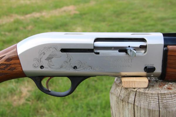 HATSAN ARMS 12 Gauge GREAT WALNUT ESCORT MISSIONE, NEAR NEW