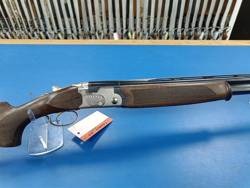 BERETTA 12 Gauge 686 E