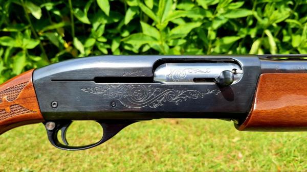 REMINGTON 12 Gauge 1100