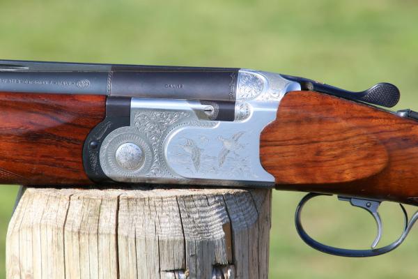 BERETTA 12 Gauge 682 DELUXE, UNBELIEVABLE CONDITION