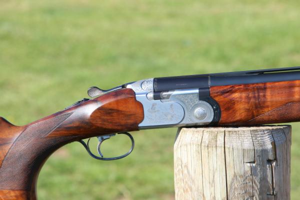 BERETTA 12 Gauge 682 DELUXE, UNBELIEVABLE CONDITION