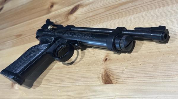 CROSMAN .22 2240