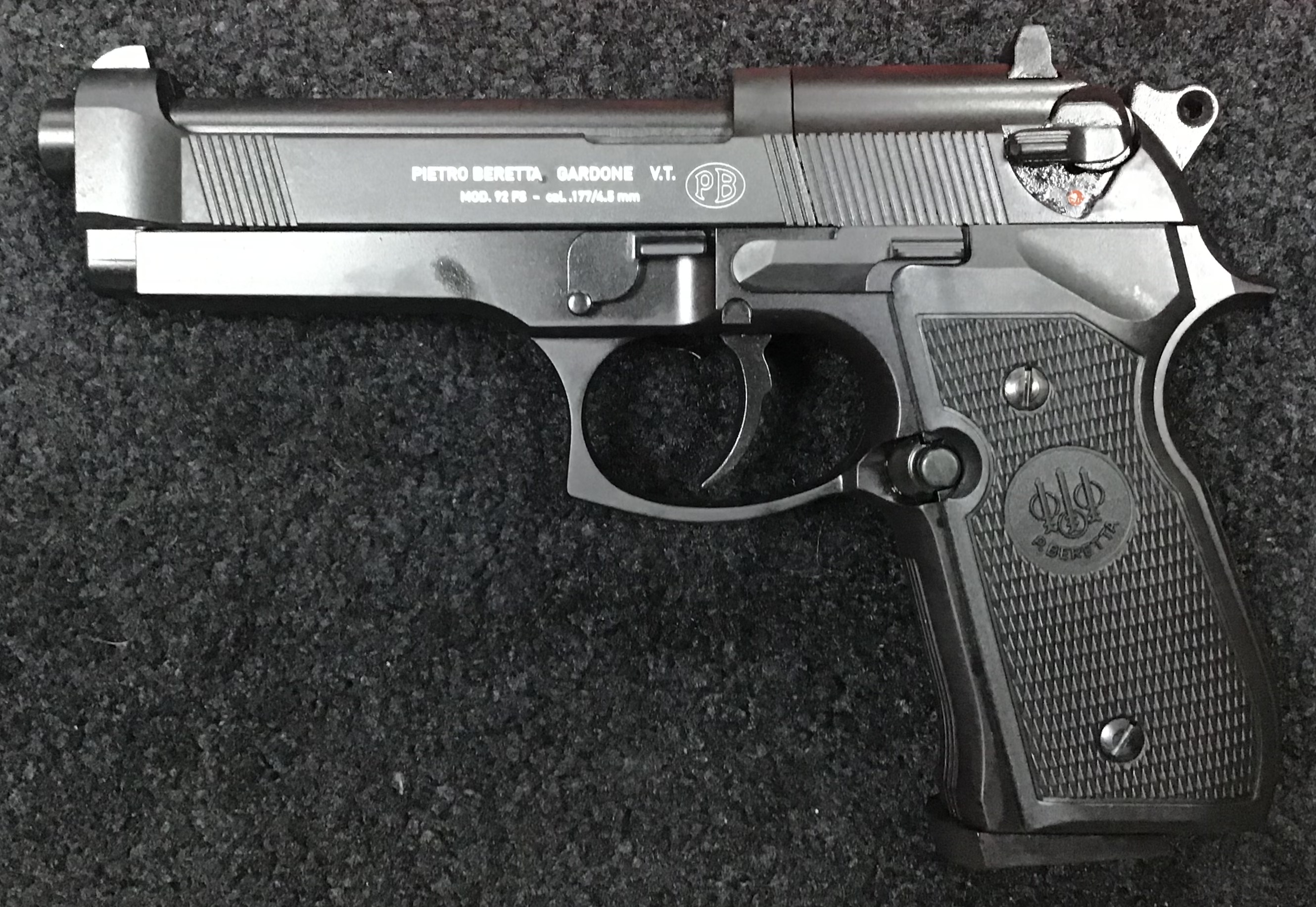 UMAREX .177 Beretta M 92 FS