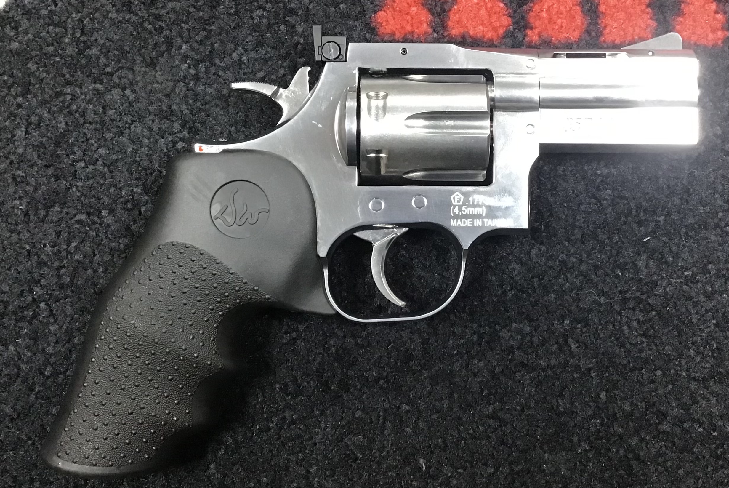 DAN WESSON .177 715 SILVER