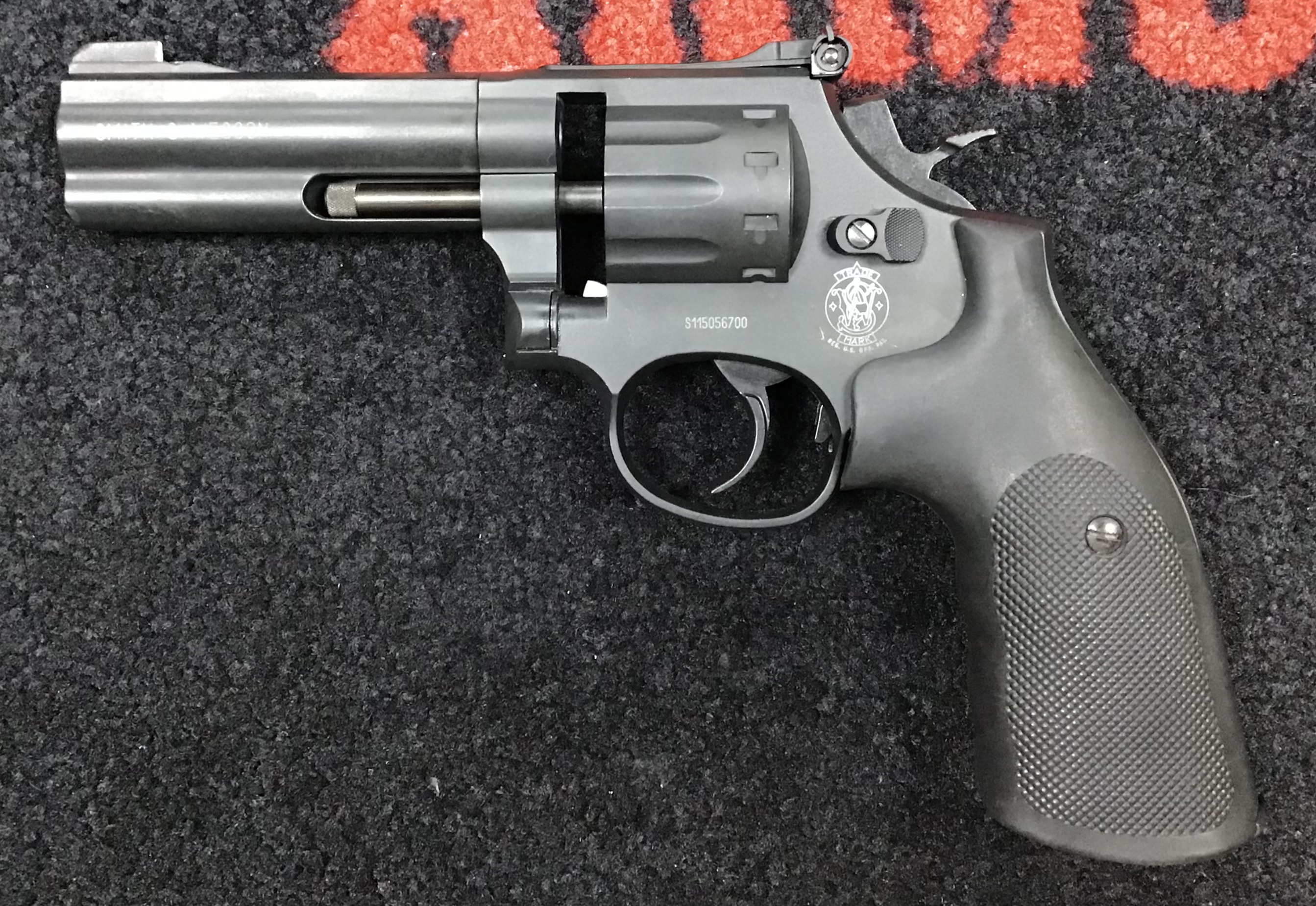 SMITH & WESSON .177 586