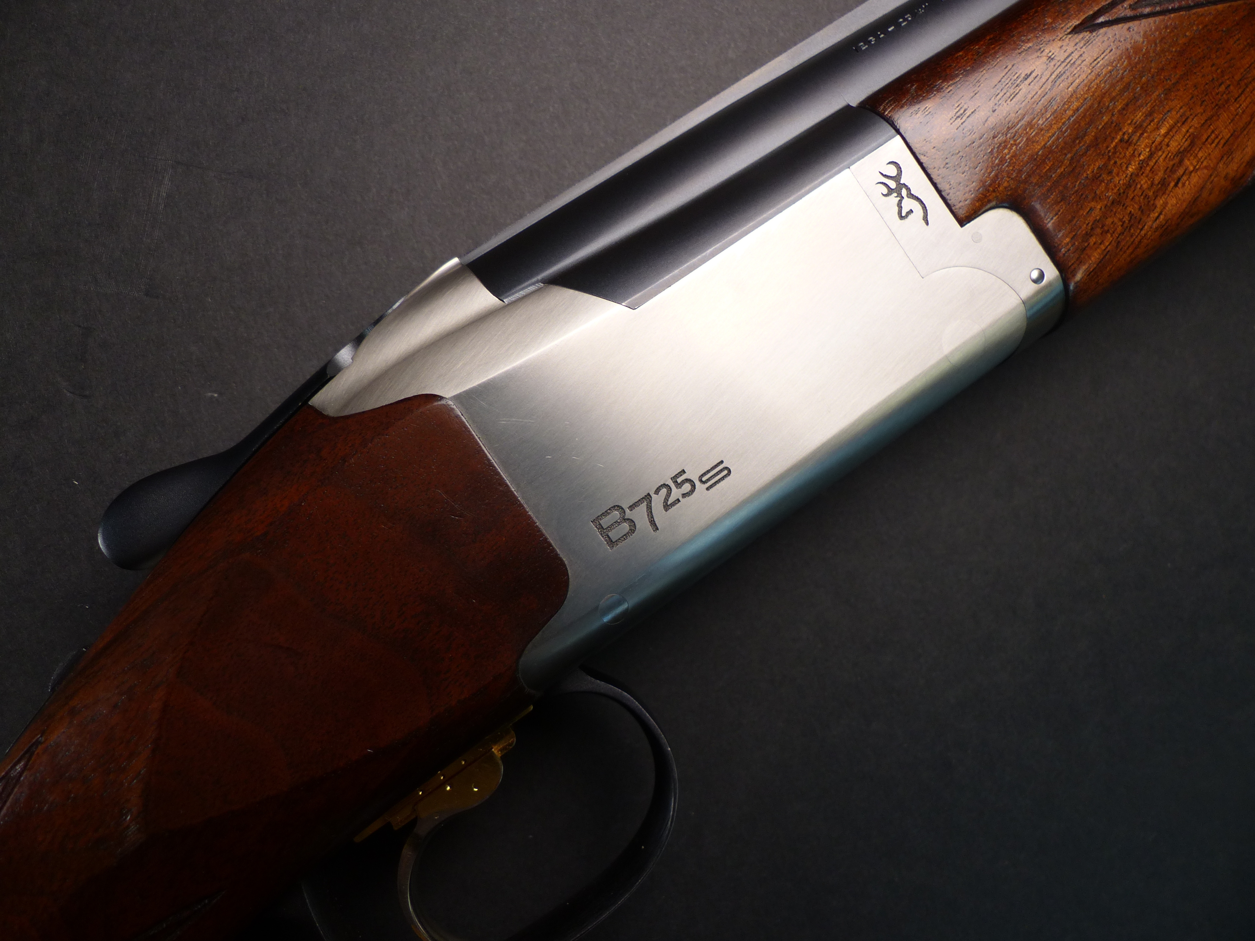 BROWNING 12 Gauge B725