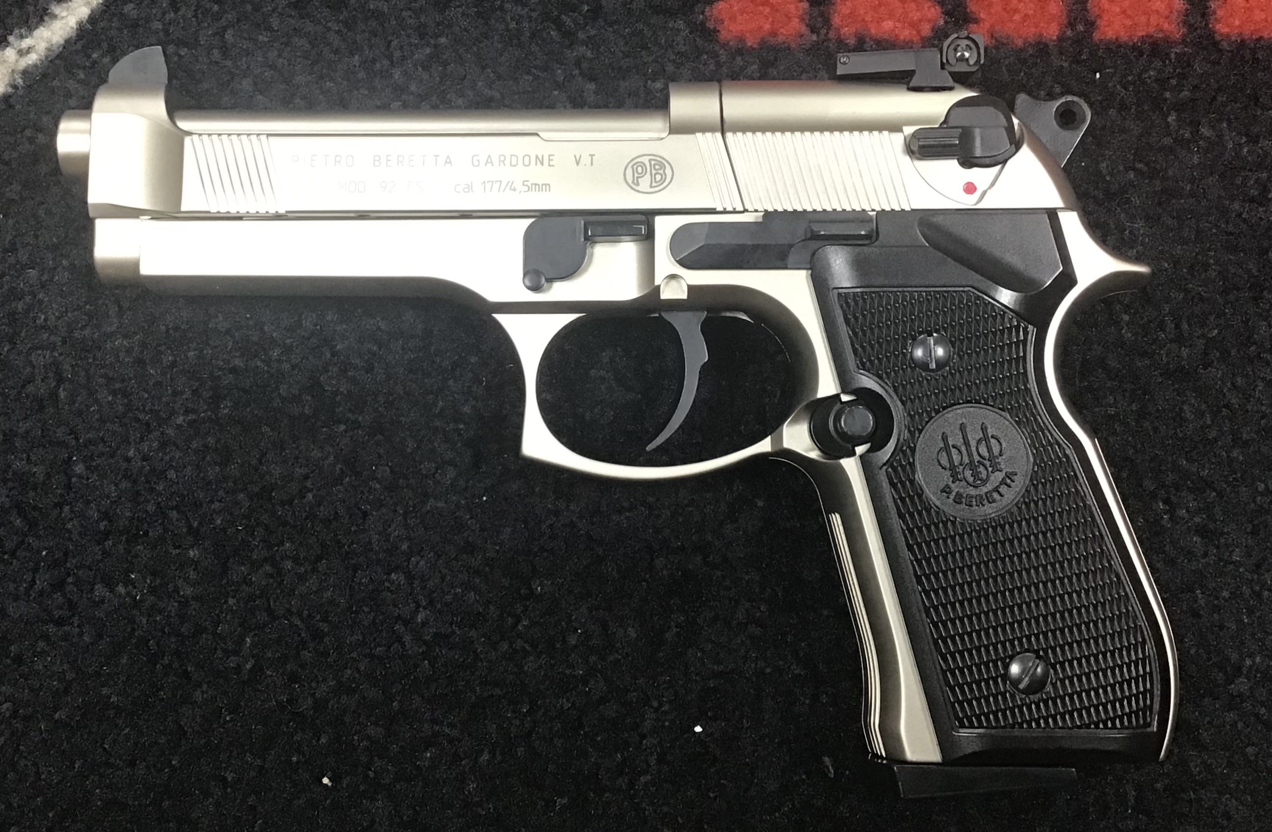 UMAREX .177 Beretta M 92 FS