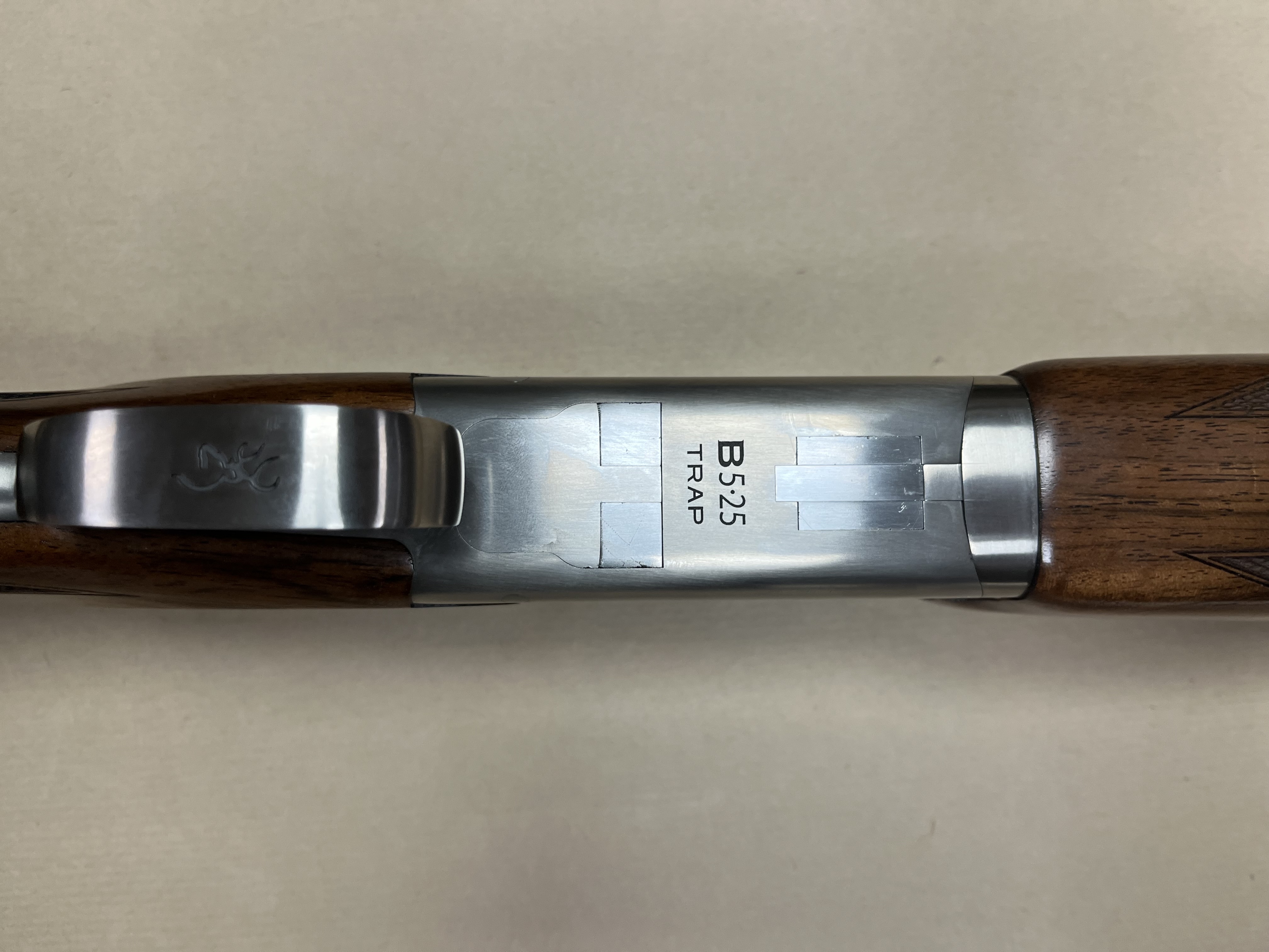 BROWNING 12 Gauge B525 TRAP