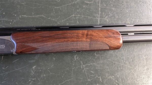 BROWNING 12 Gauge B825