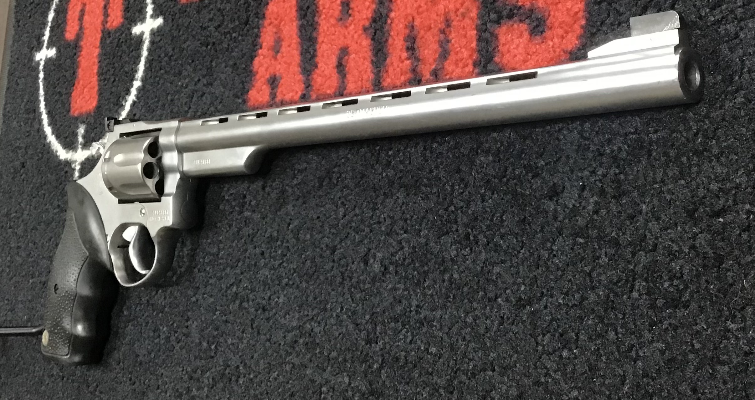 TAURUS .357 MAGNUM LBR