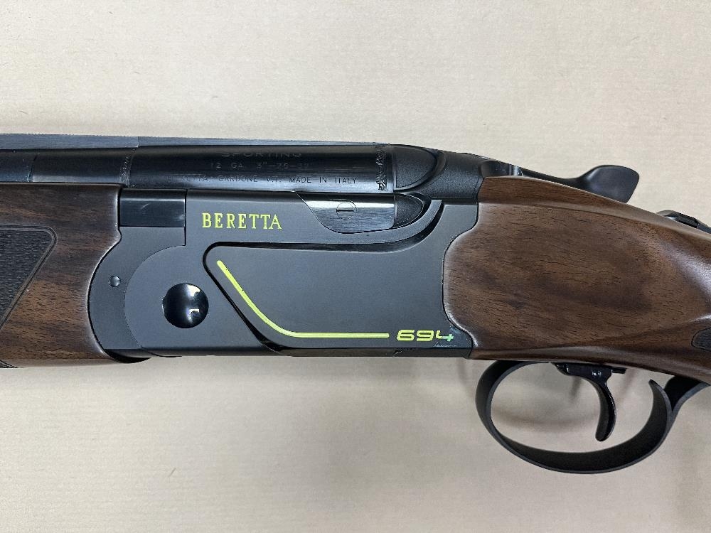 BERETTA 12 Gauge 694 DLC